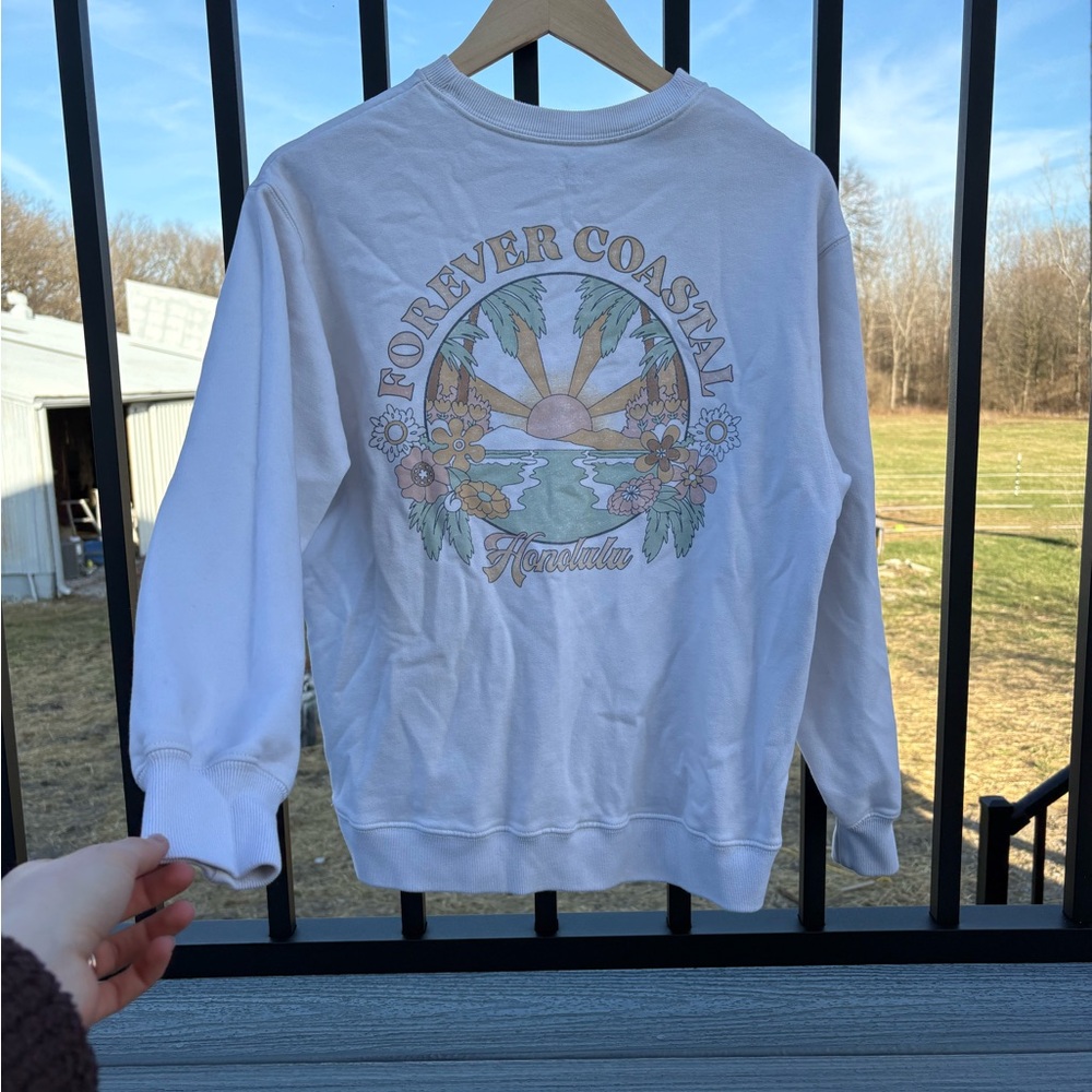 Hollister White Crewneck Sweatshirt with Pastel Beach Graphic